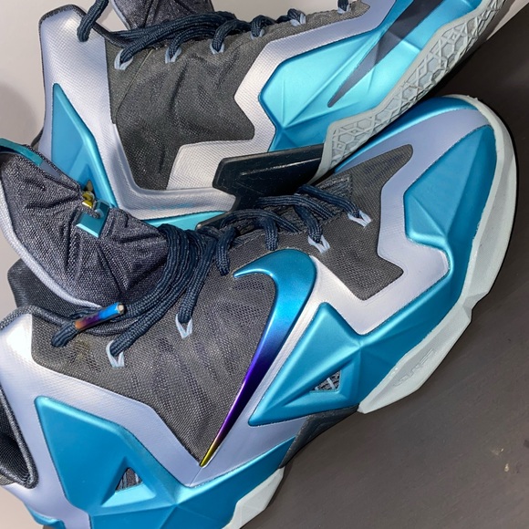 Nike - Picture 13 of 16